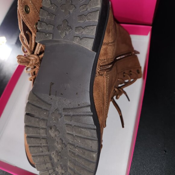 Comfy, Sport Vintage Booties - Picture 4 of 10